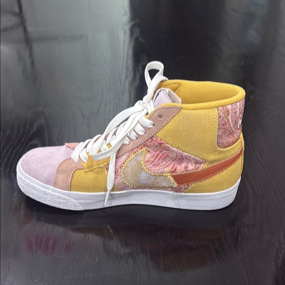 Nike SB Zoom Blazer Mid Premium Floral Paisley Sanded Gold (Like new) - Picture 5 of 7